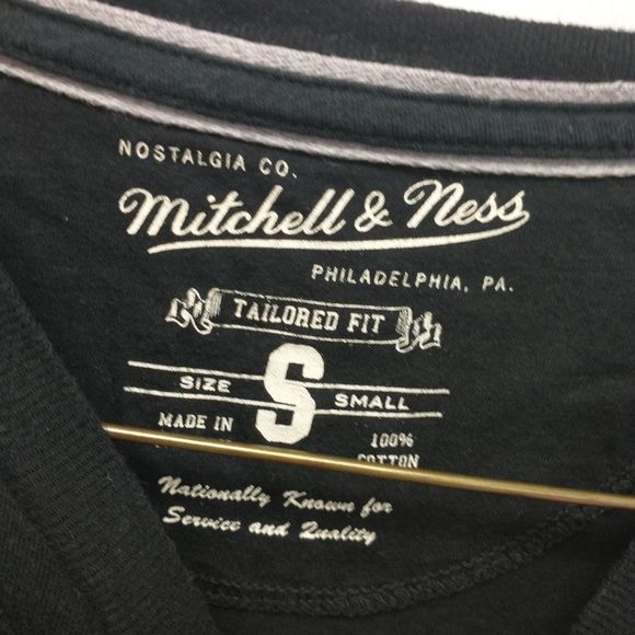 Toronto Raptors Mitchell & Ness Black & Gold Mens Small - Picture 5 of 5